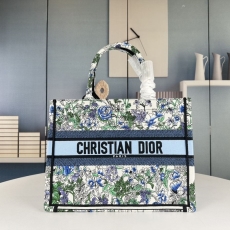 Dior Shopping Bags